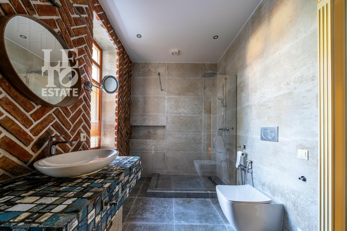 2-этажный коттедж 490 м² с отделкой