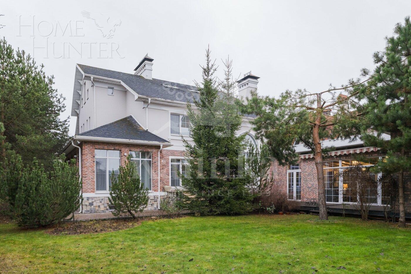 2-этажный коттедж 1 200 м² с отделкой