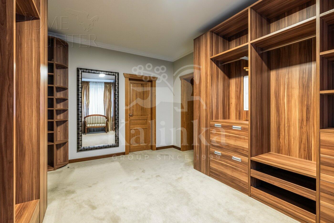 2-этажный коттедж 348 м² с отделкой