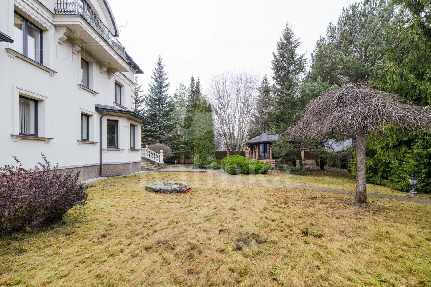 2-этажный коттедж 348 м² с отделкой