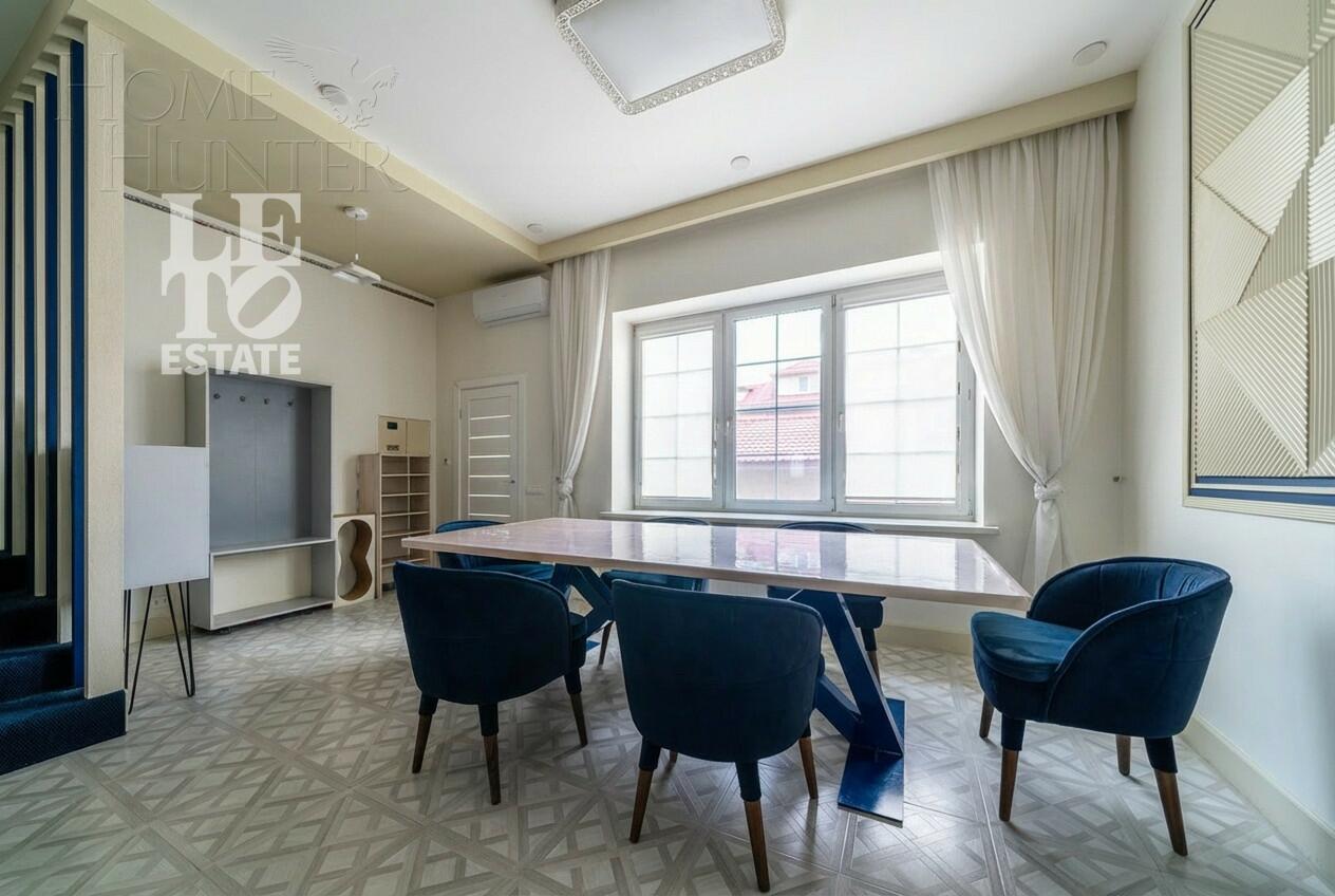 2-этажный таунхаус 400 м² с отделкой