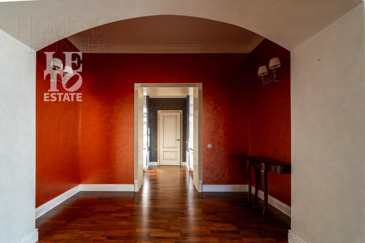 2-этажный коттедж 490 м² с отделкой