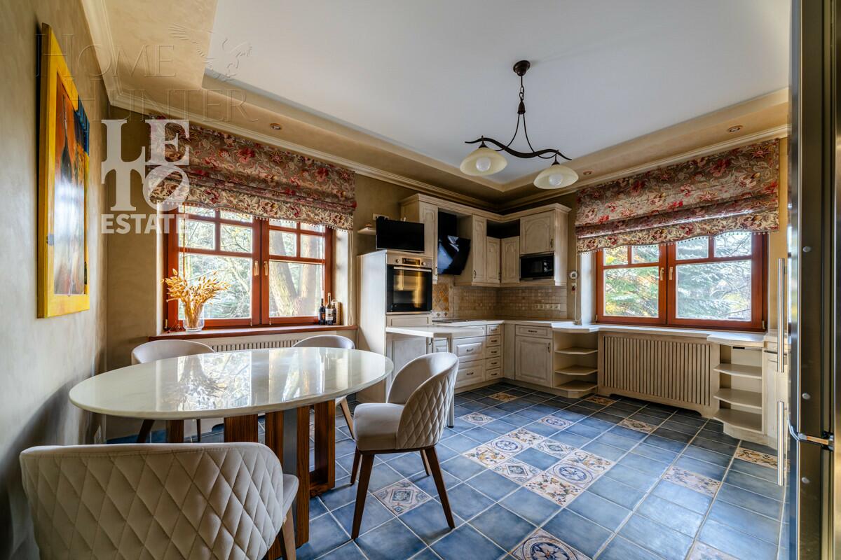 2-этажный коттедж 490 м² с отделкой