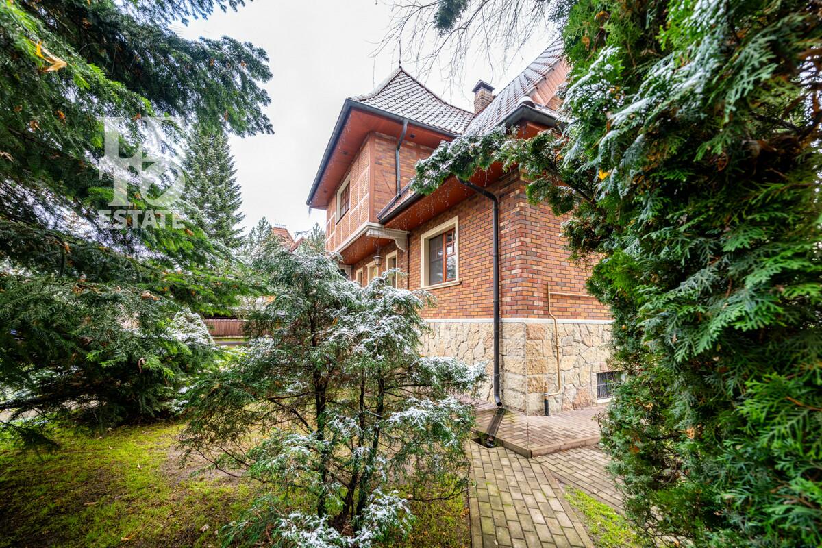 2-этажный коттедж 490 м² с отделкой