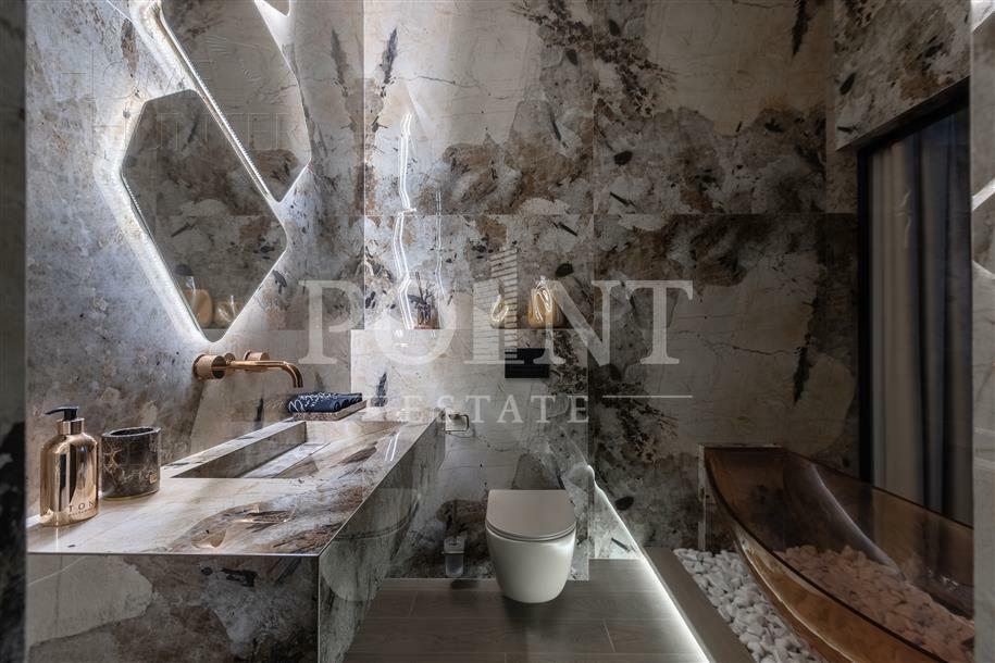 2-этажный коттедж 250 м² с отделкой