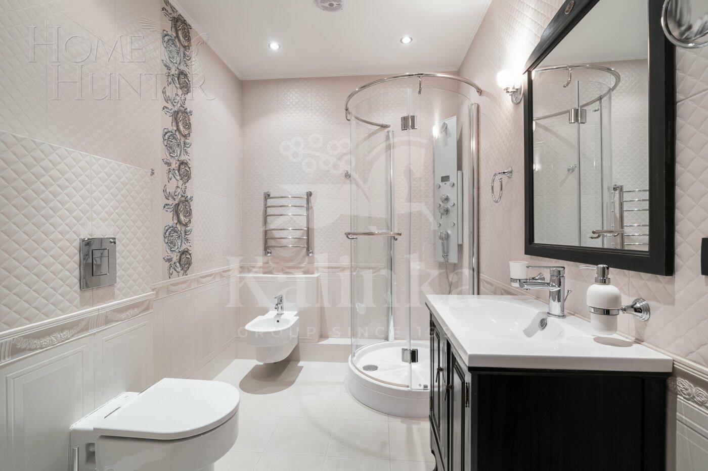 2-этажный коттедж 1 200 м² с отделкой