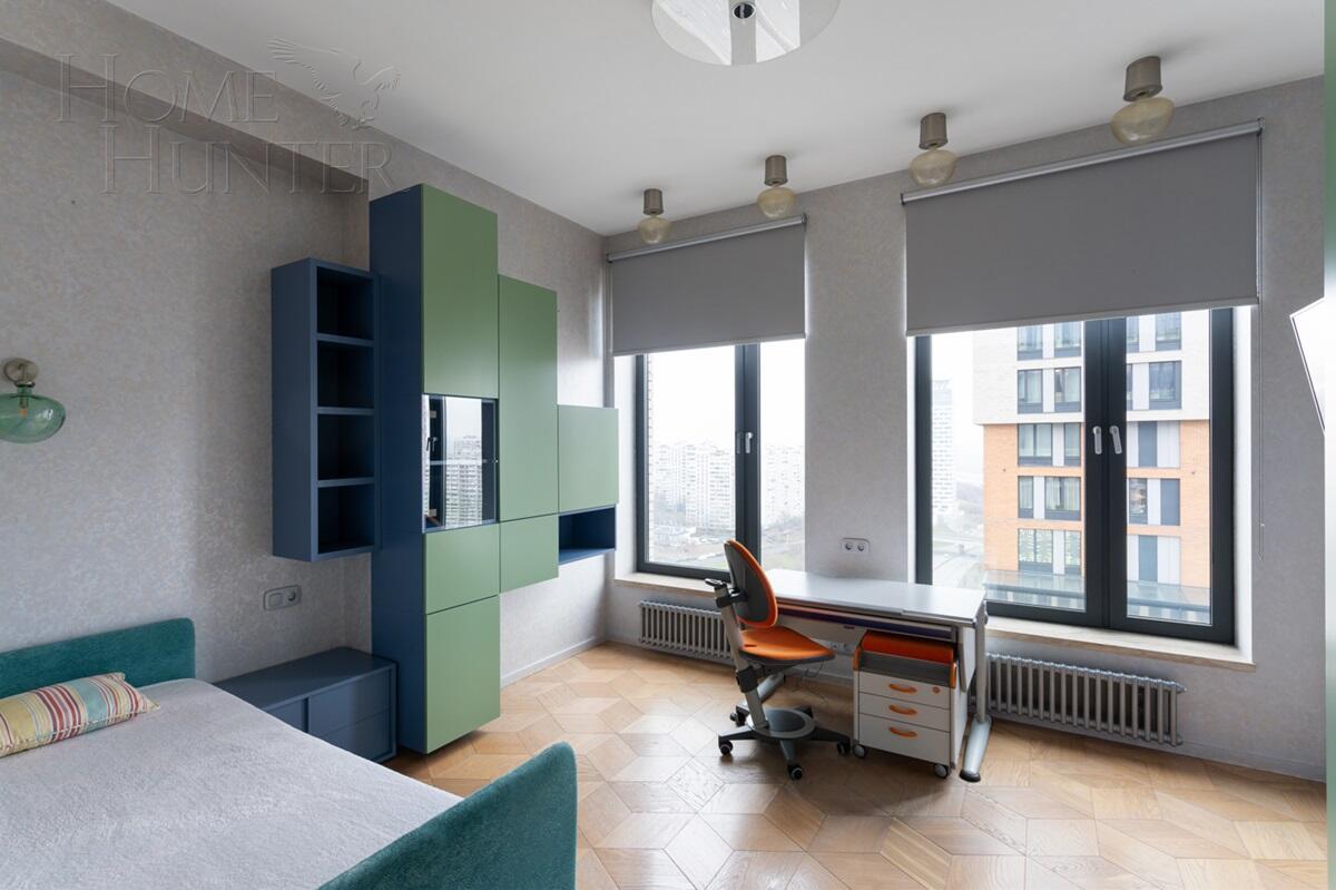 4-КОМН. КВАРТИРА С ОТДЕЛКОЙ 130 М² НА 18 ЭТАЖЕ