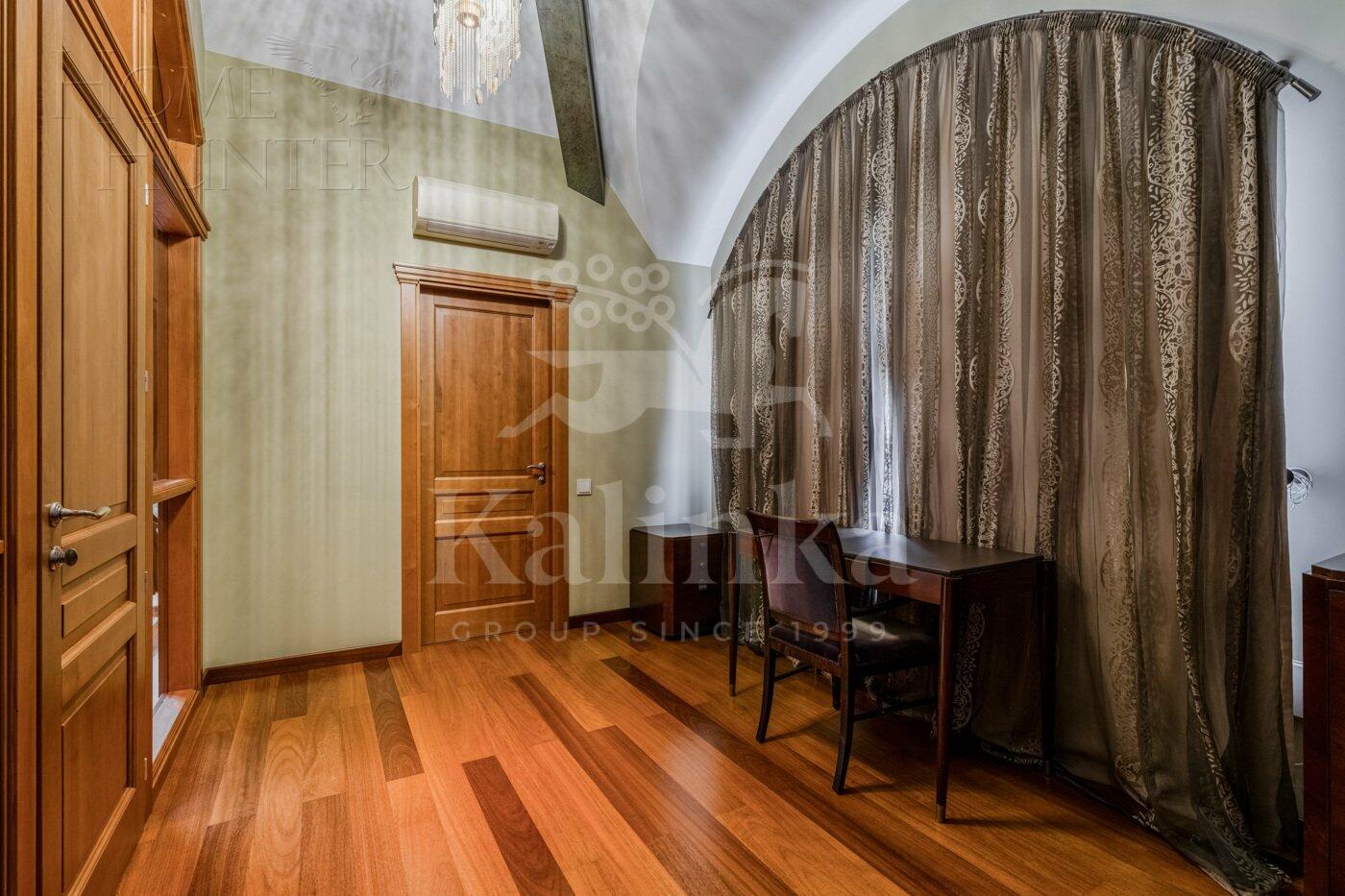 2-этажный коттедж 348 м² с отделкой