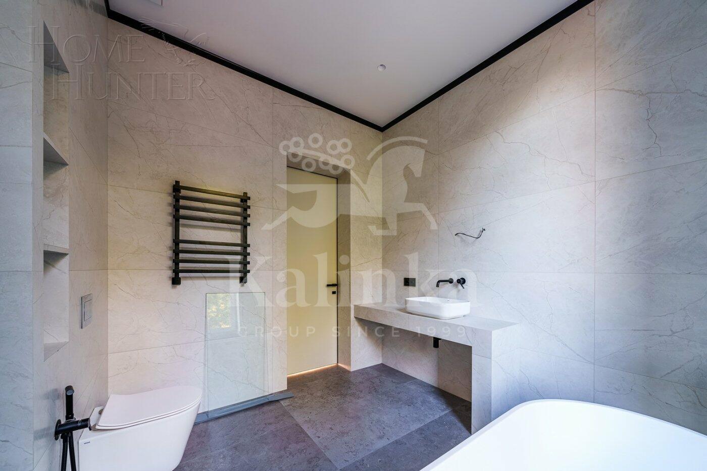 2-этажный коттедж 302 м² с отделкой