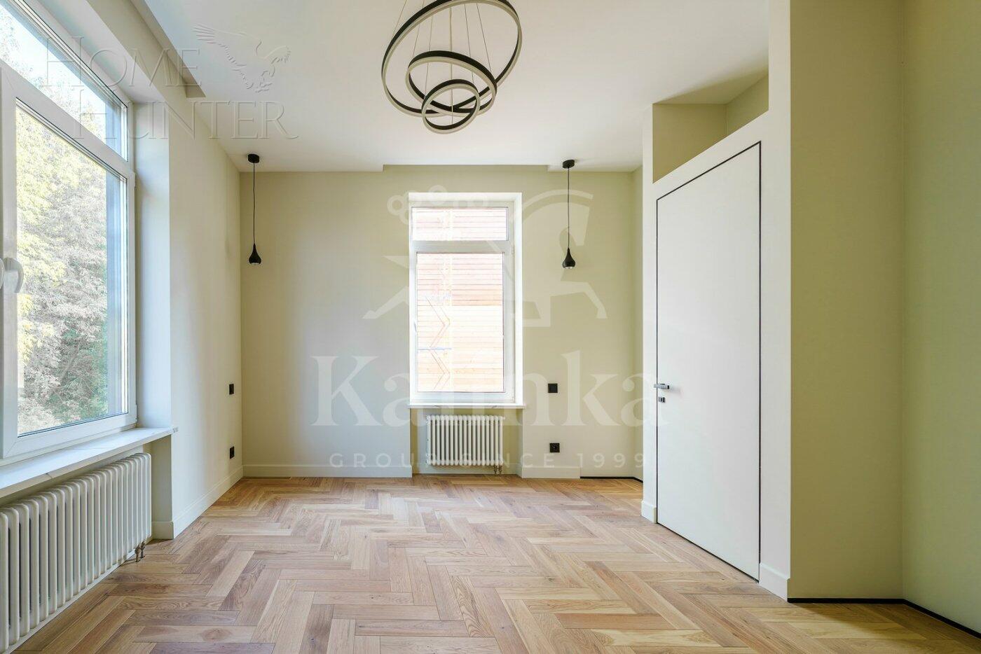 2-этажный коттедж 302 м² с отделкой