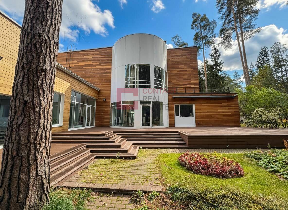 2-этажный коттедж 1 328 м² с отделкой