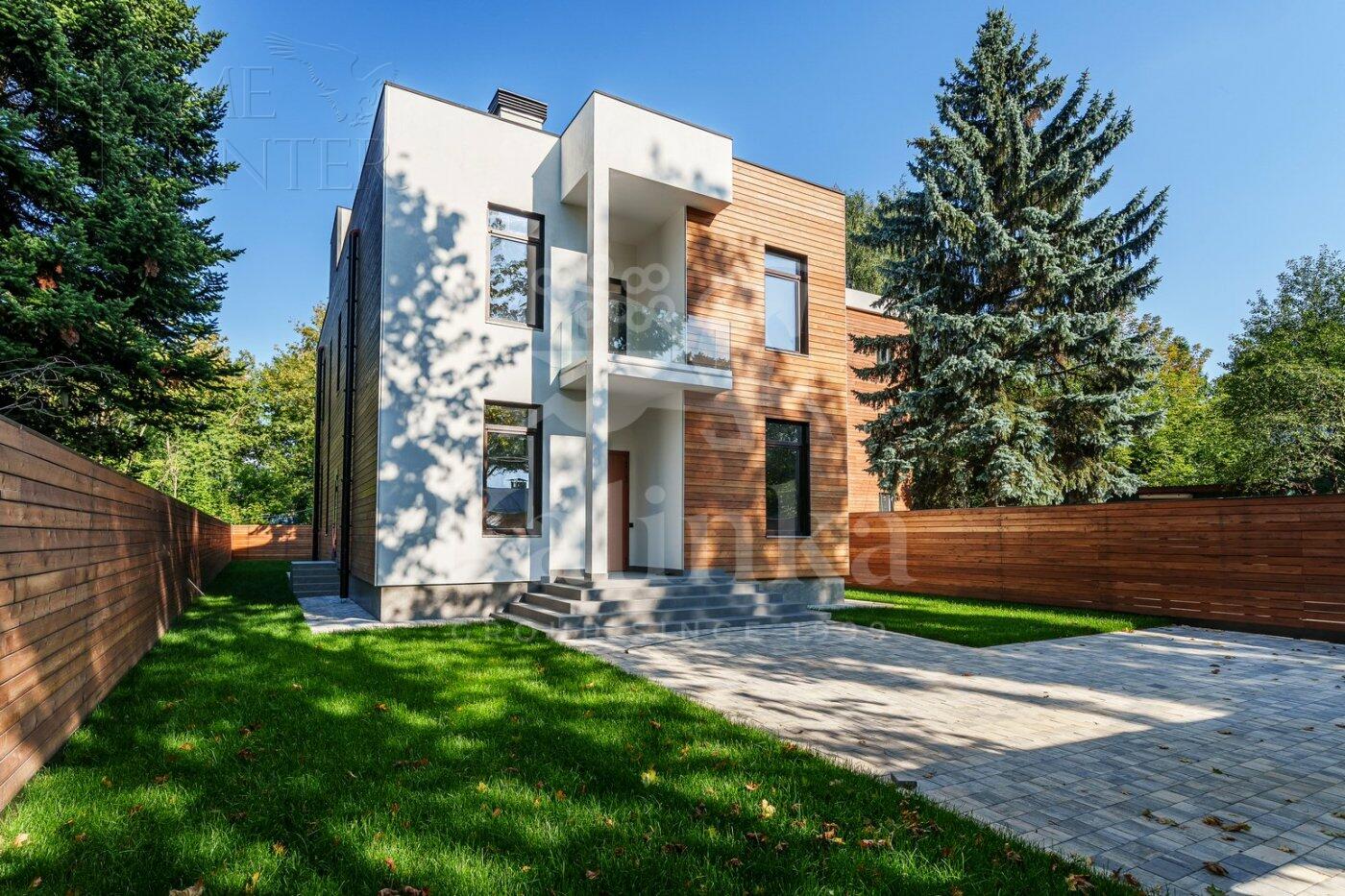 2-этажный коттедж 302 м² с отделкой