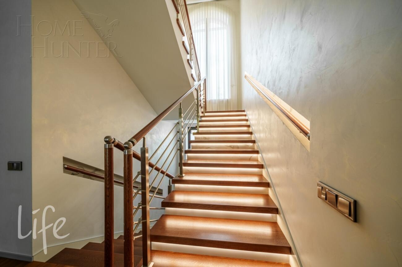 2-этажный коттедж 355 м² с отделкой