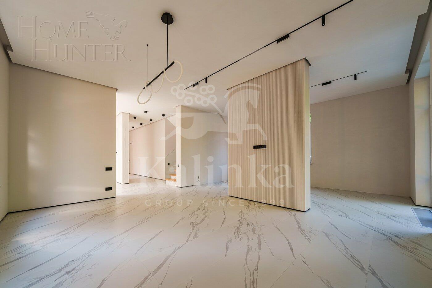 2-этажный коттедж 302 м² с отделкой