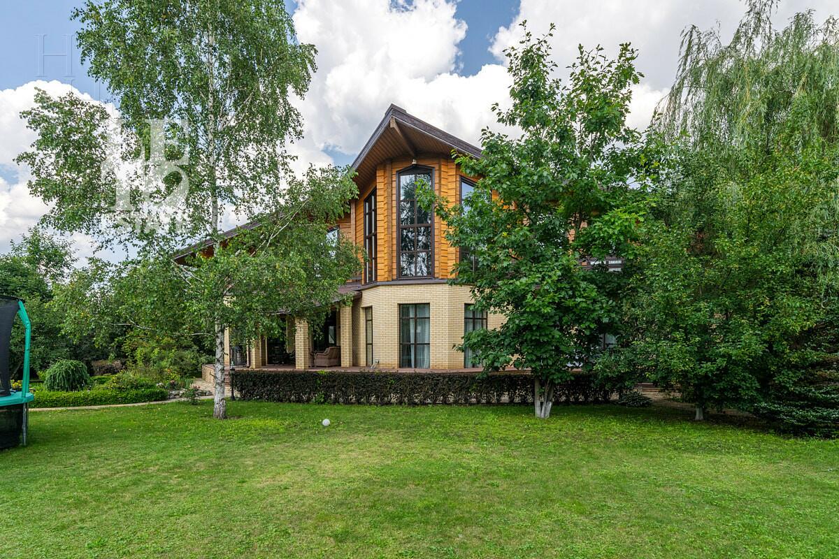 2-этажный коттедж 800 м² с отделкой