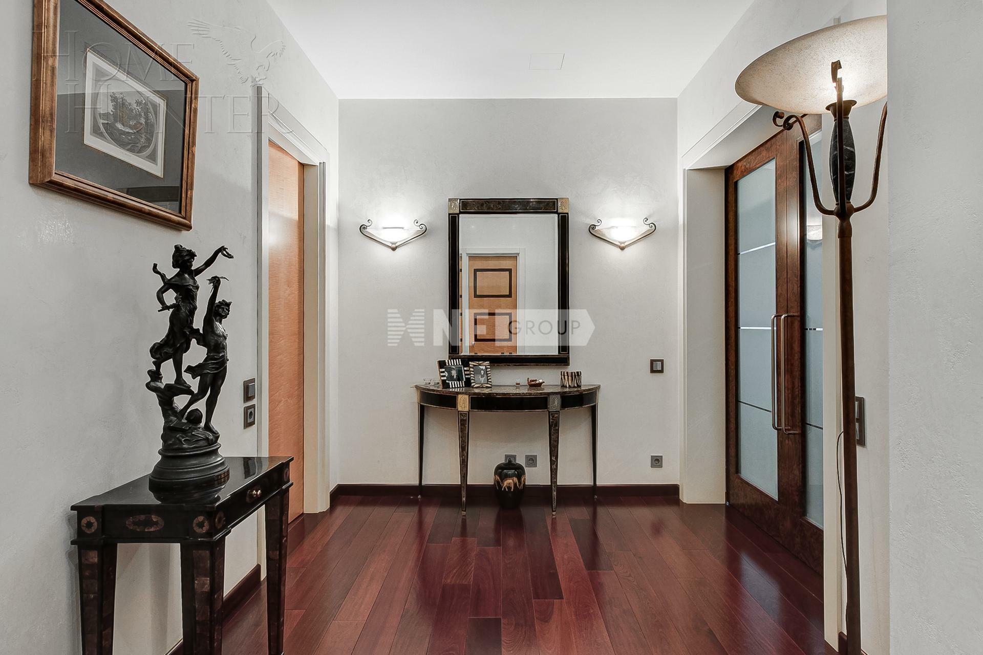 4-КОМН. КВАРТИРА С ОТДЕЛКОЙ 210.3 М² НА 3 ЭТАЖЕ