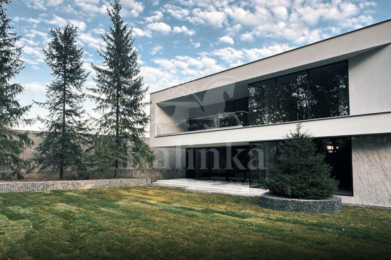 2-этажный коттедж 560 м² без отделки