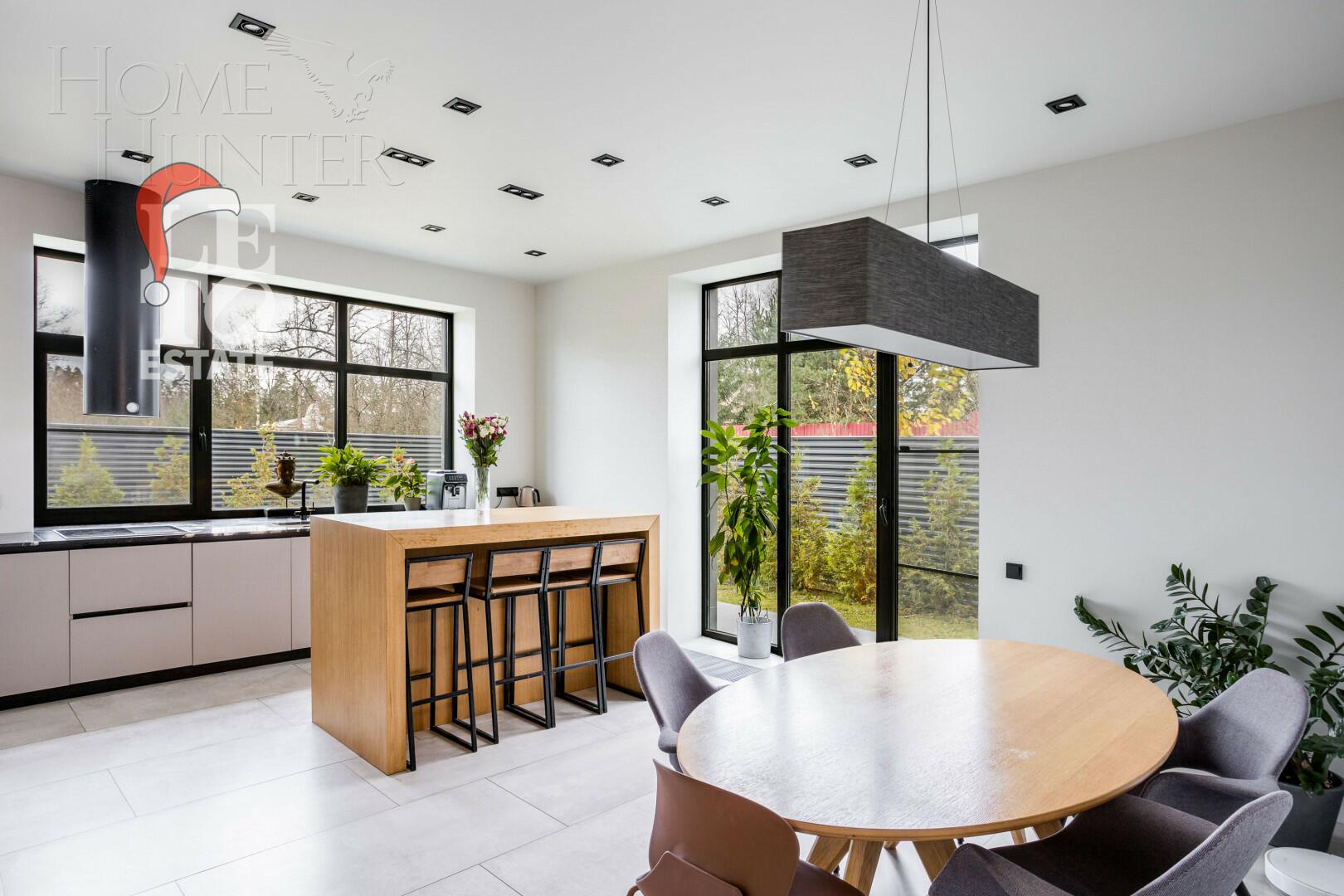 2-этажный коттедж 450 м² с отделкой