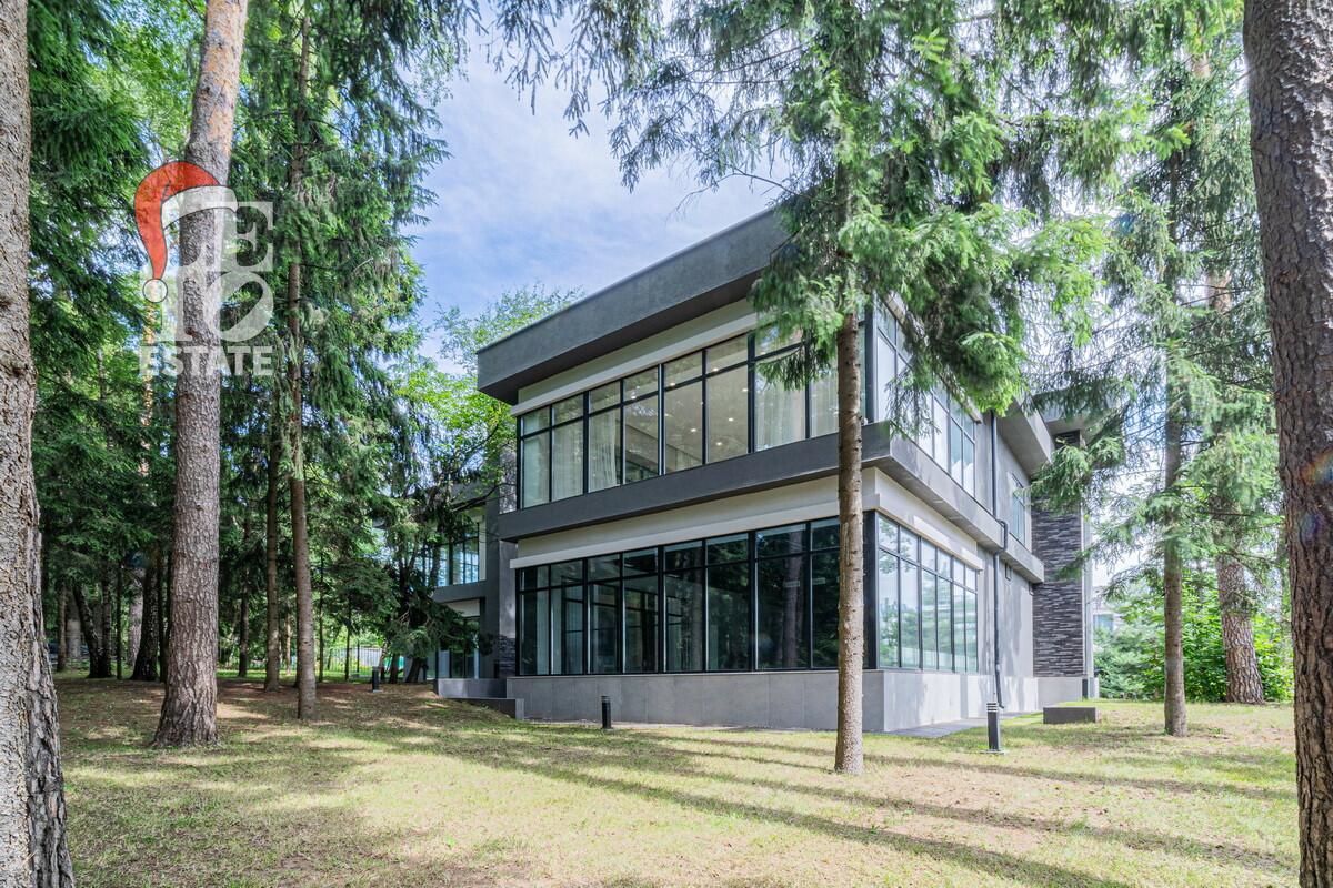 2-этажный коттедж 720 м² с отделкой