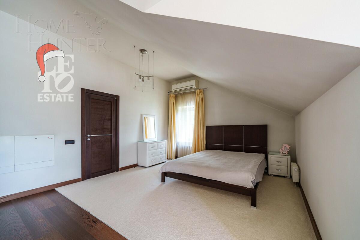 3-этажный коттедж 640 м² с отделкой