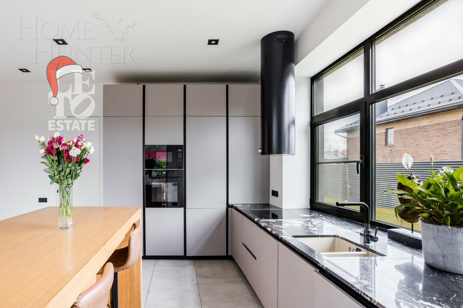 2-этажный коттедж 450 м² с отделкой