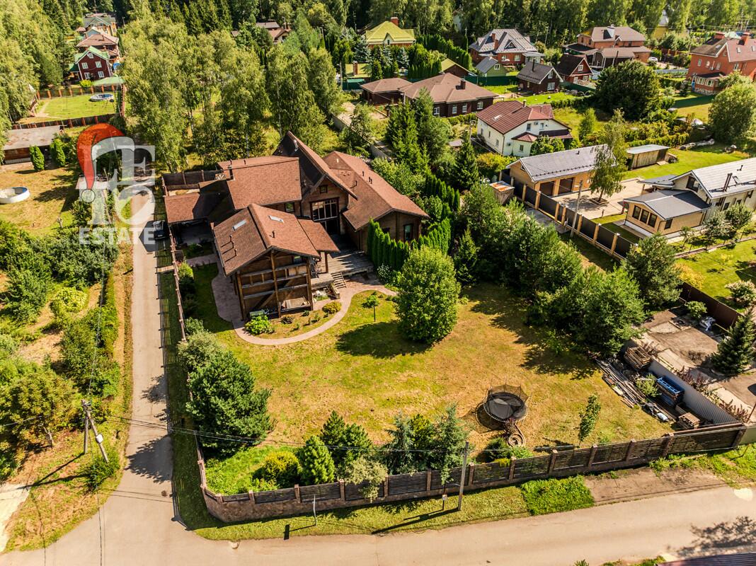 2-этажный коттедж 600 м² с отделкой