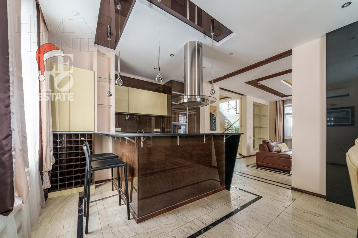 2-этажный коттедж 680 м² с отделкой