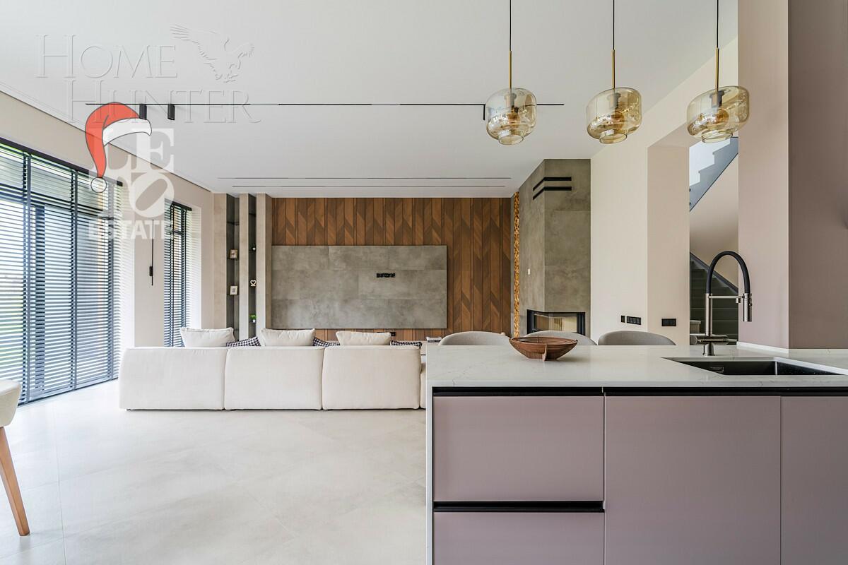 2-этажный коттедж 300 м² с отделкой