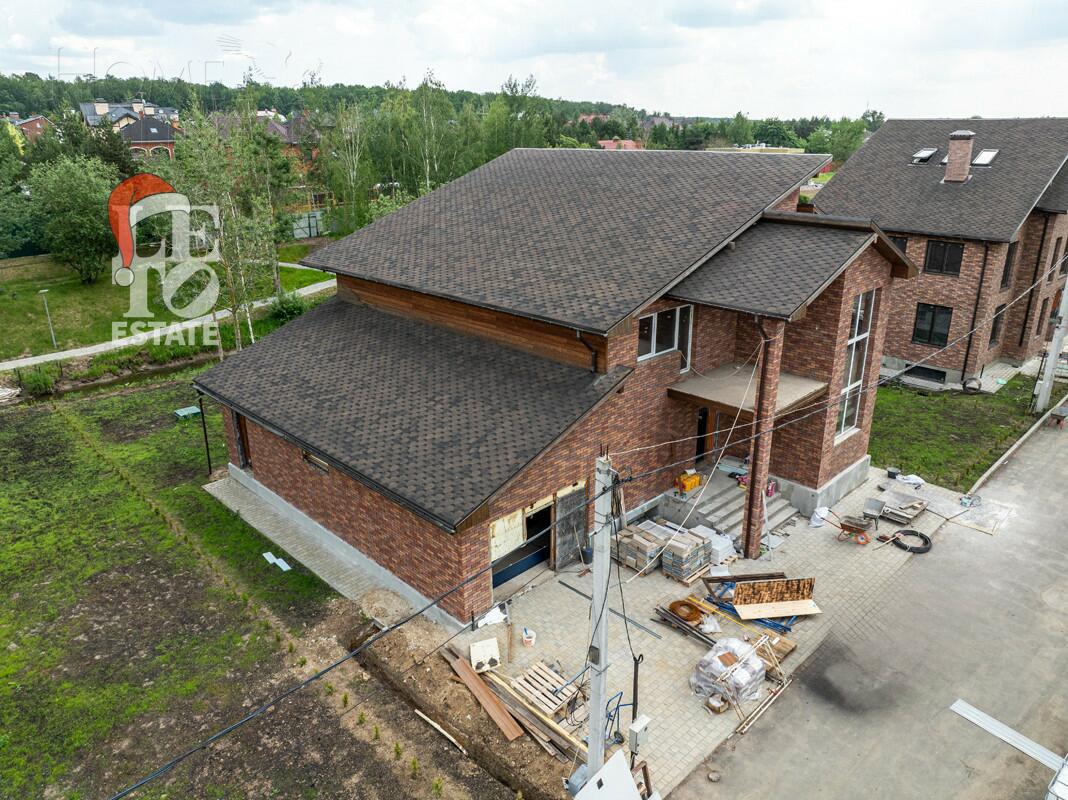 2-этажный коттедж 606.8 м² без отделки