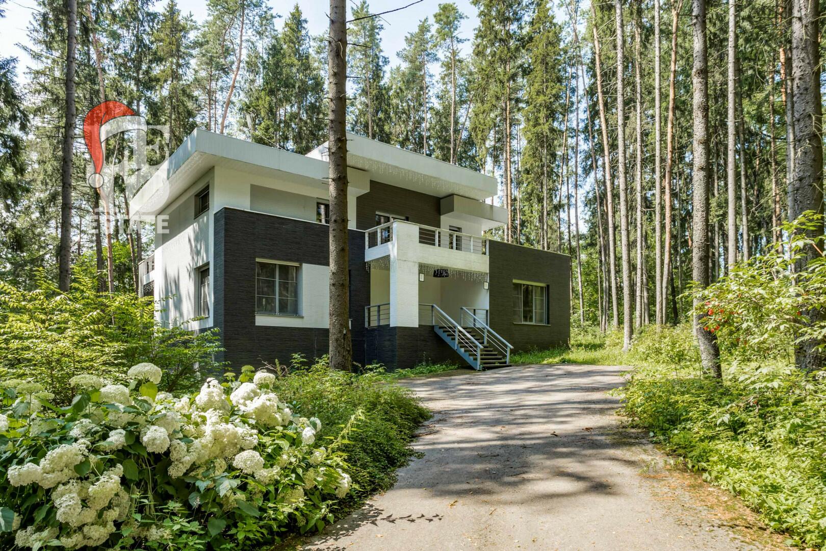 2-этажный коттедж 455 м² с отделкой