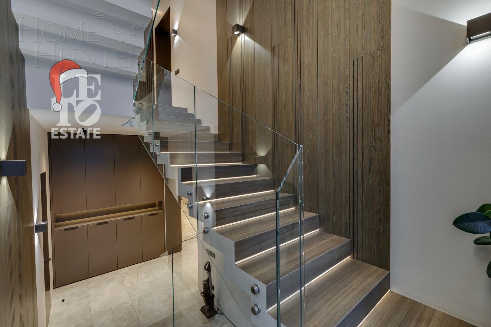 2-этажный коттедж 688 м² с отделкой