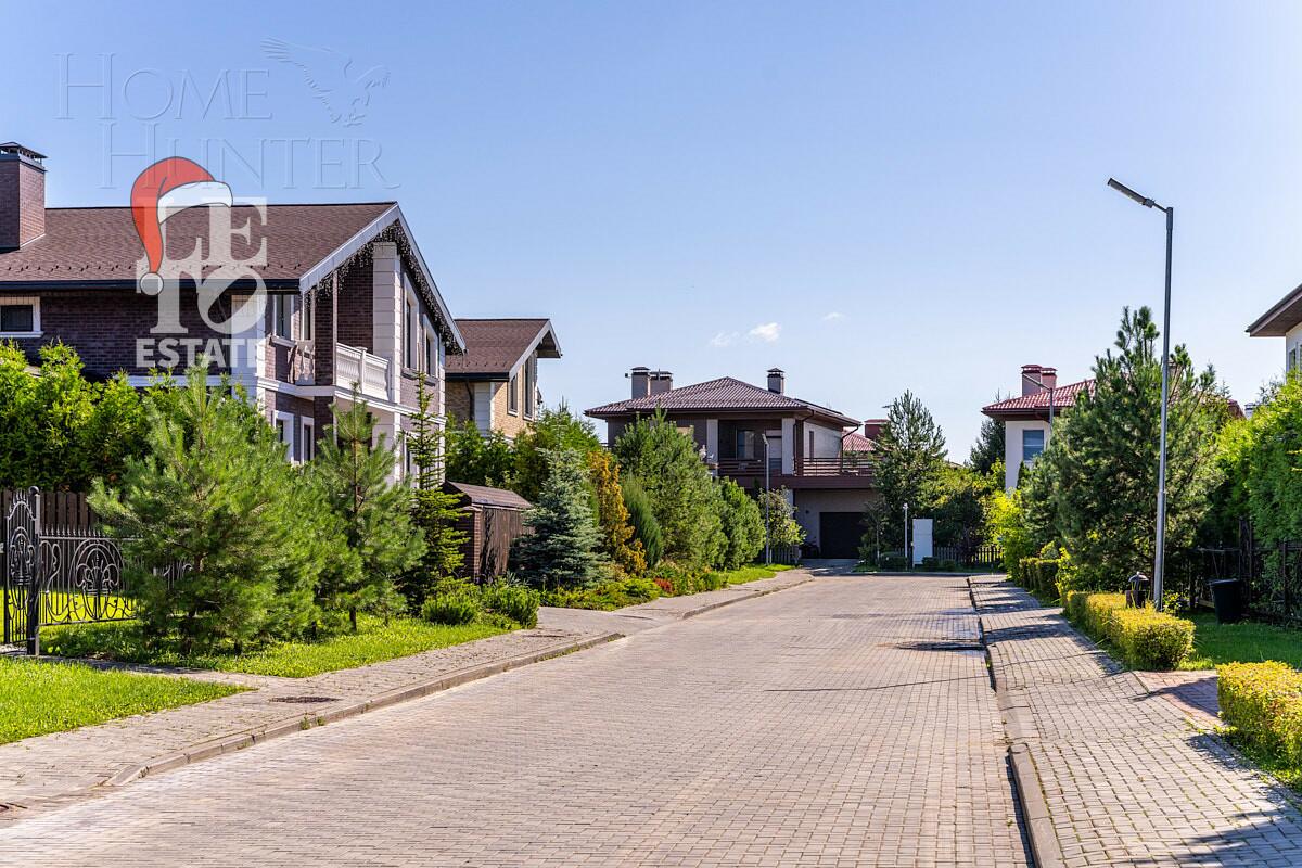 2-этажный коттедж 260 м² с отделкой