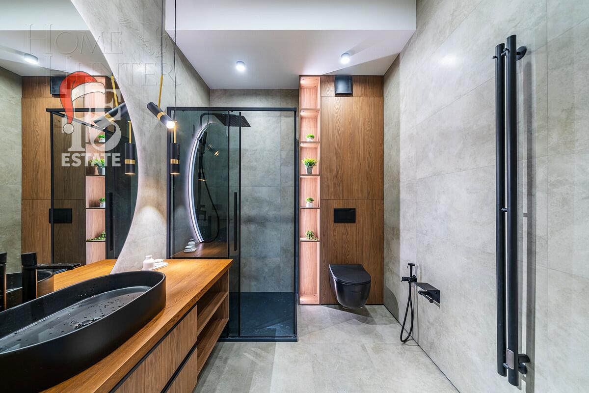 2-этажный коттедж 300 м² с отделкой