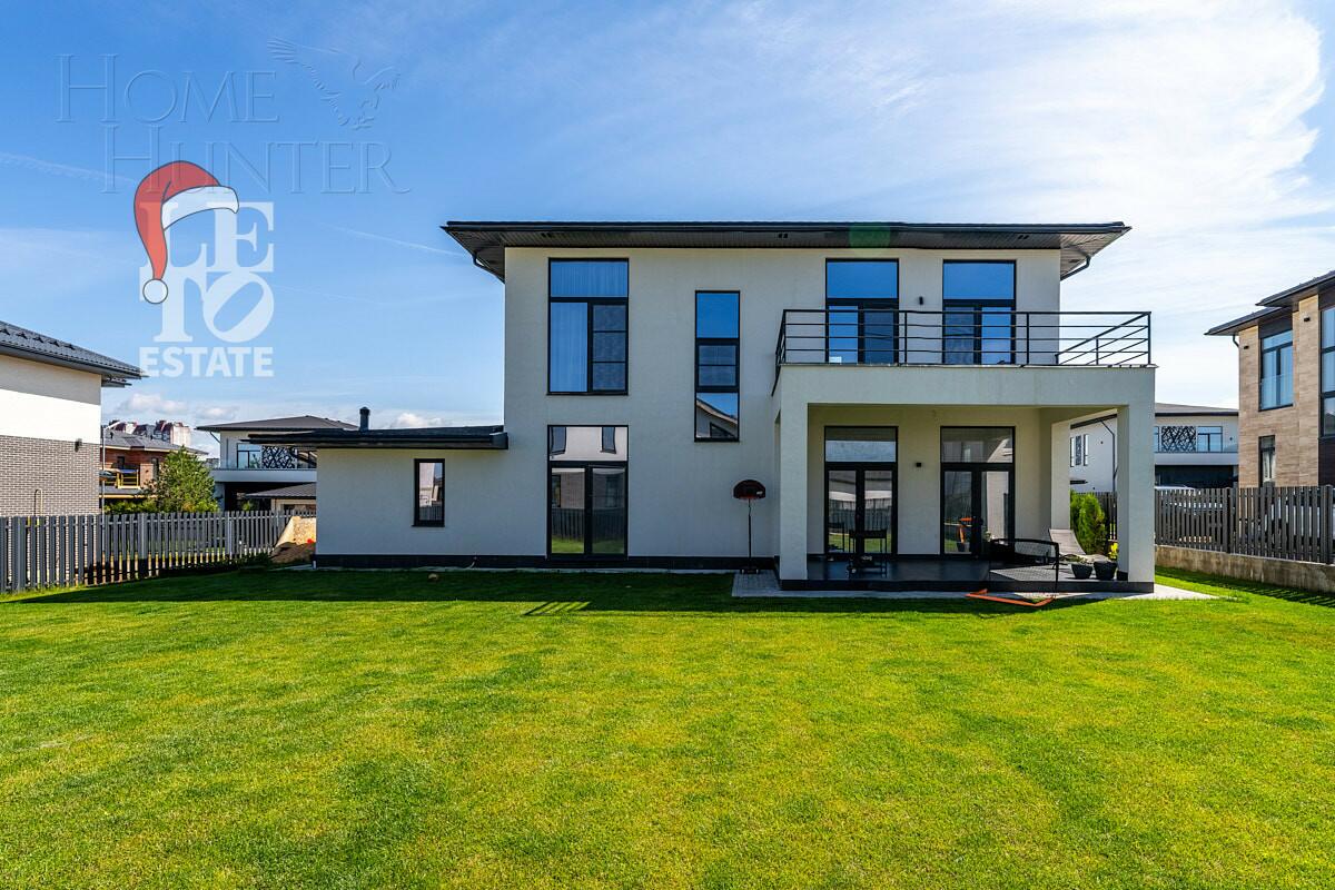 2-этажный коттедж 260 м² с отделкой