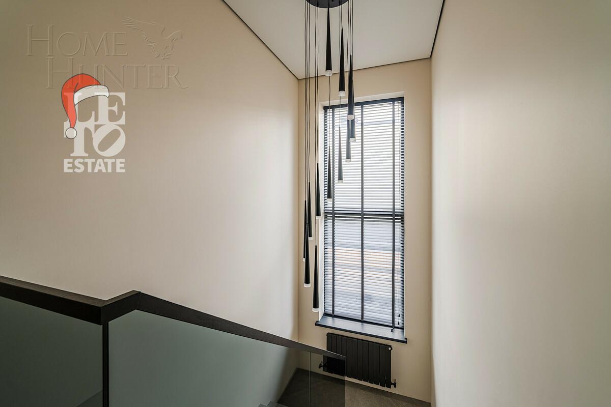 2-этажный коттедж 300 м² с отделкой