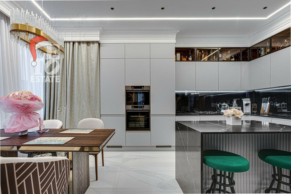 2-этажный коттедж 275 м² с отделкой