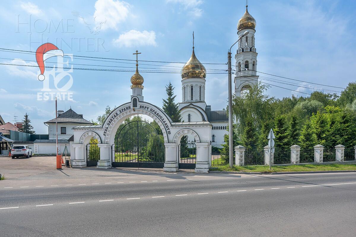 3-этажный коттедж 690 м² без отделки