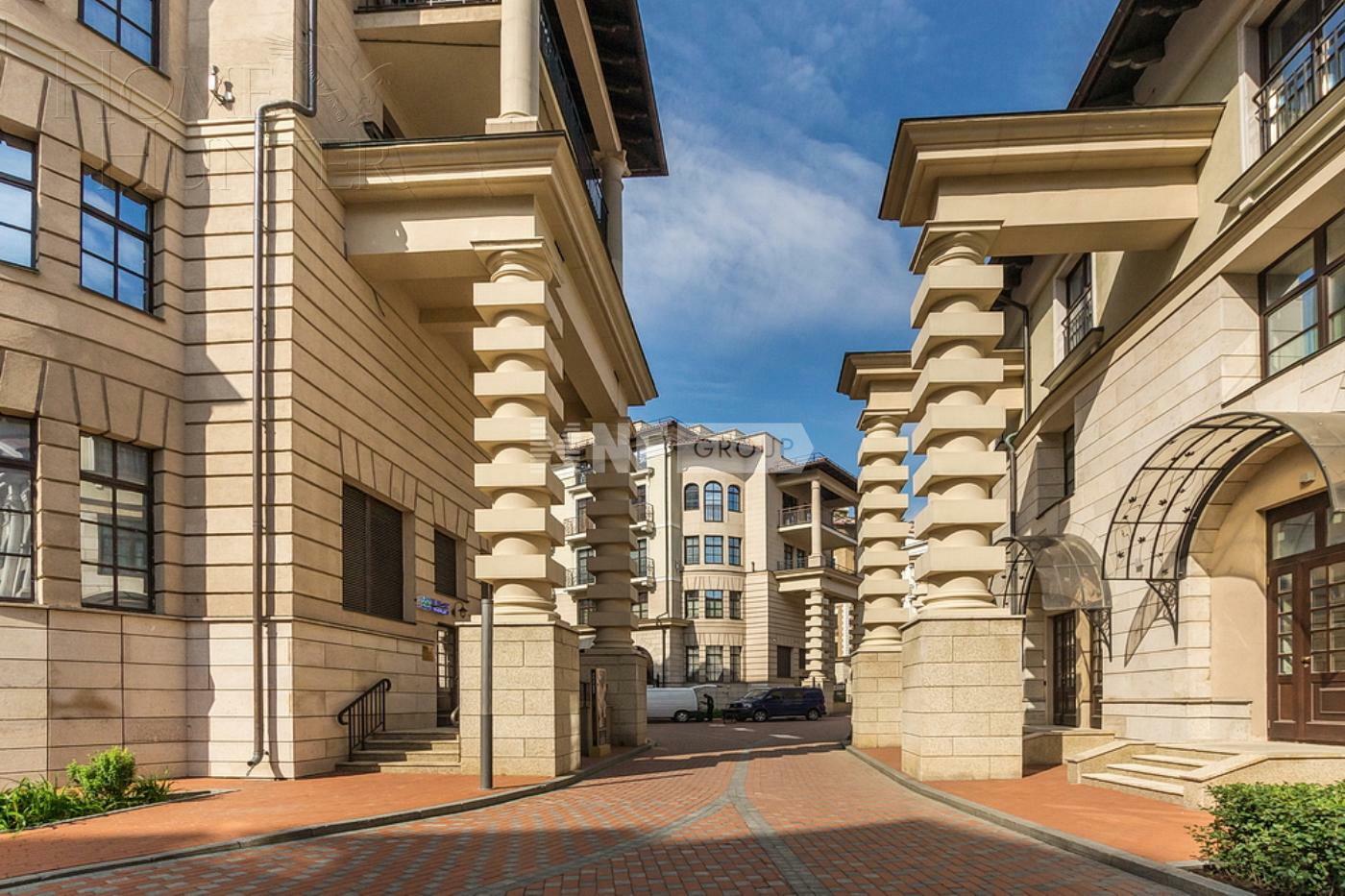 4-КОМН. КВАРТИРА С ОТДЕЛКОЙ 184.1 М² НА 4 ЭТАЖЕ