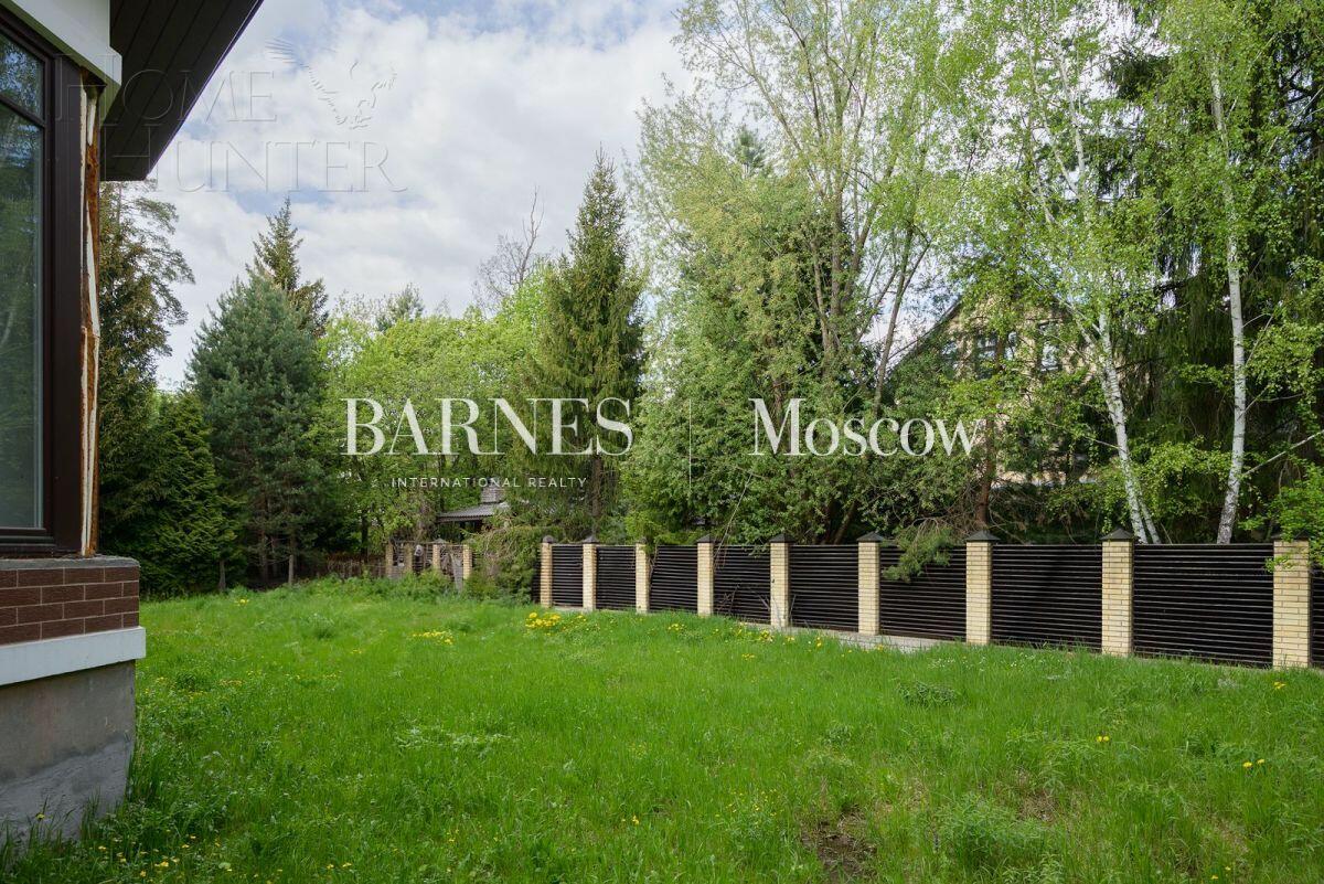 3-этажный коттедж 501.7 м² без отделки