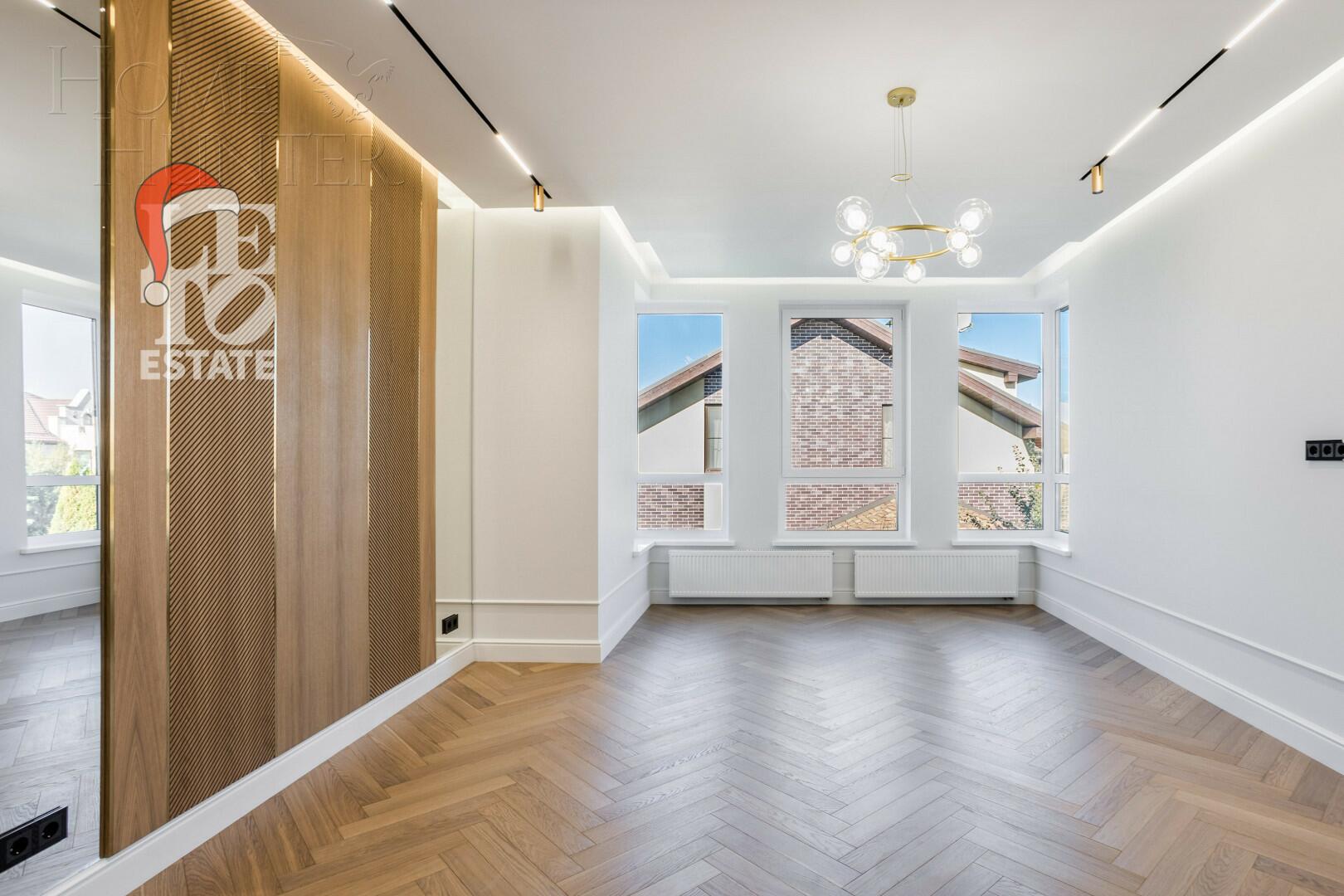 2-этажный коттедж 240 м² с отделкой