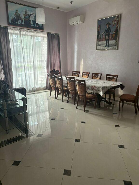 2-этажный коттедж 800 м² с отделкой