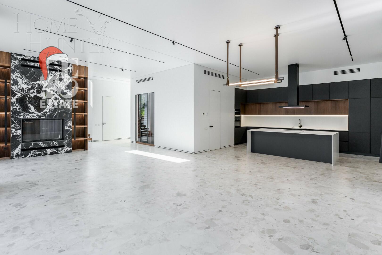 2-этажный коттедж 650 м² с отделкой