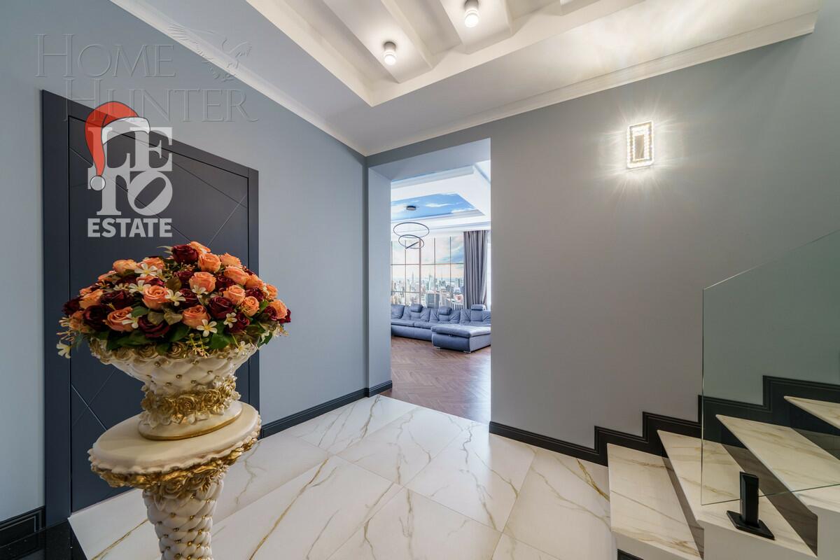 2-этажный коттедж 244 м² с отделкой