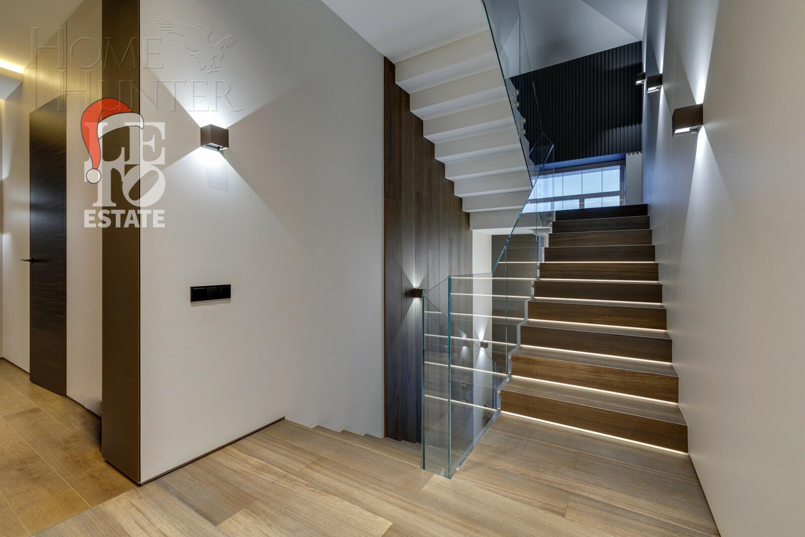 2-этажный коттедж 688 м² с отделкой