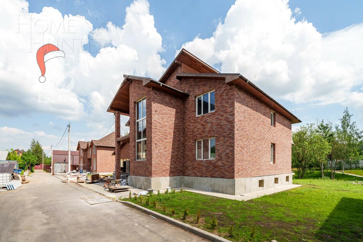 2-этажный коттедж 606.8 м² без отделки