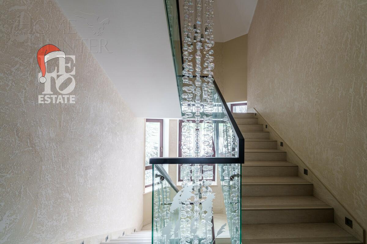 2-этажный коттедж 680 м² с отделкой