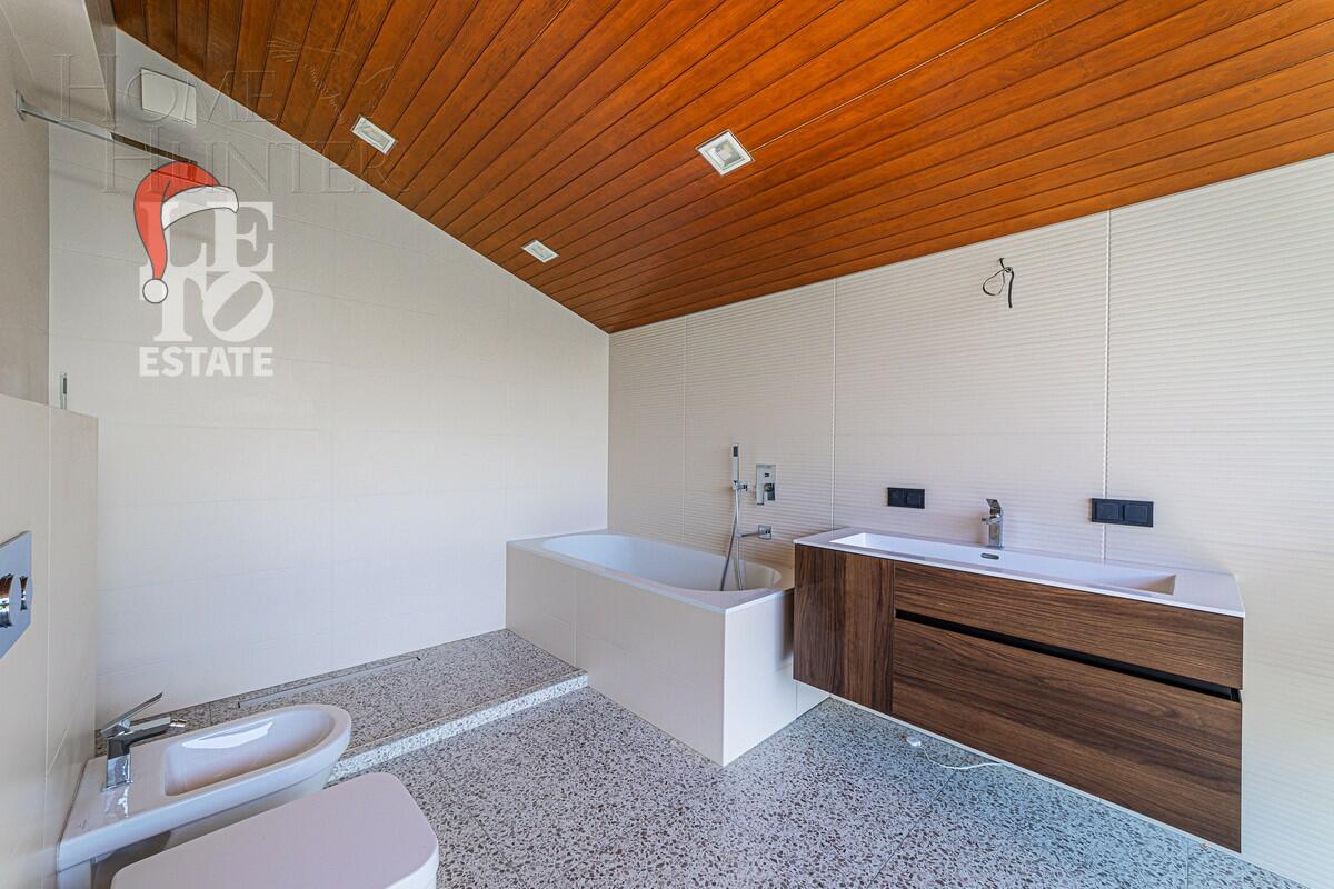 2-этажный коттедж 294 м² с отделкой