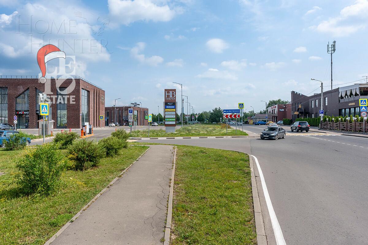 3-этажный коттедж 690 м² без отделки