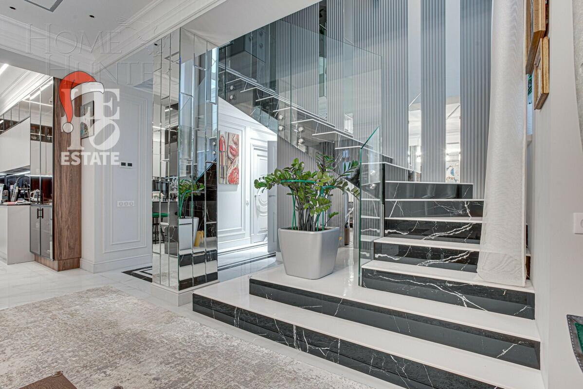 2-этажный коттедж 275 м² с отделкой