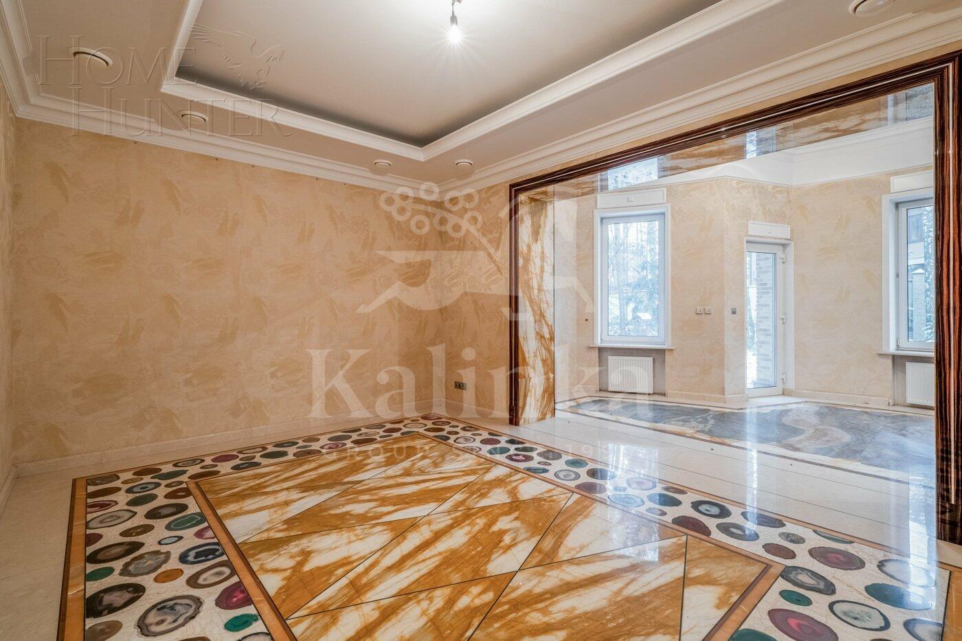 2-этажный коттедж 350 м² с отделкой